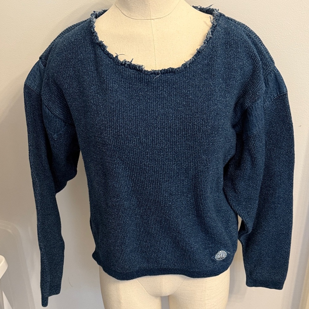 Blue Willi’s Indigo Denmark 100% Cotton Sweater Frayed Neck  Sz Small